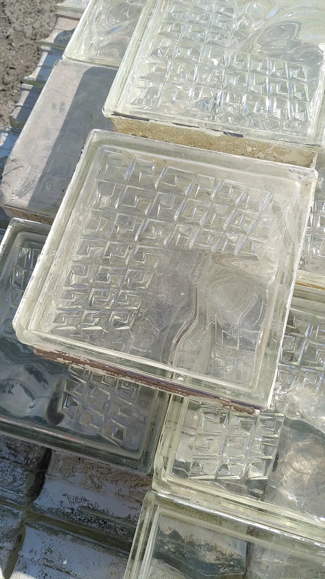Vintage glasdallen met motief